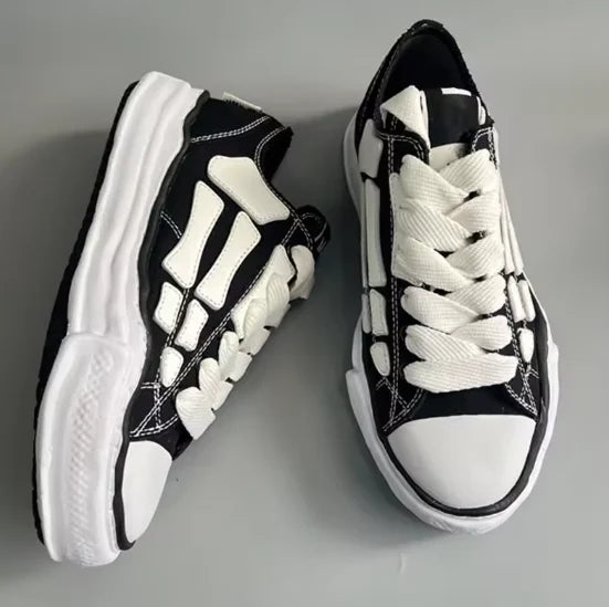 Men's Designer High Quality Chunky Sneakers with Lace-up Closure Mesh Lining Fashionable and Trendy