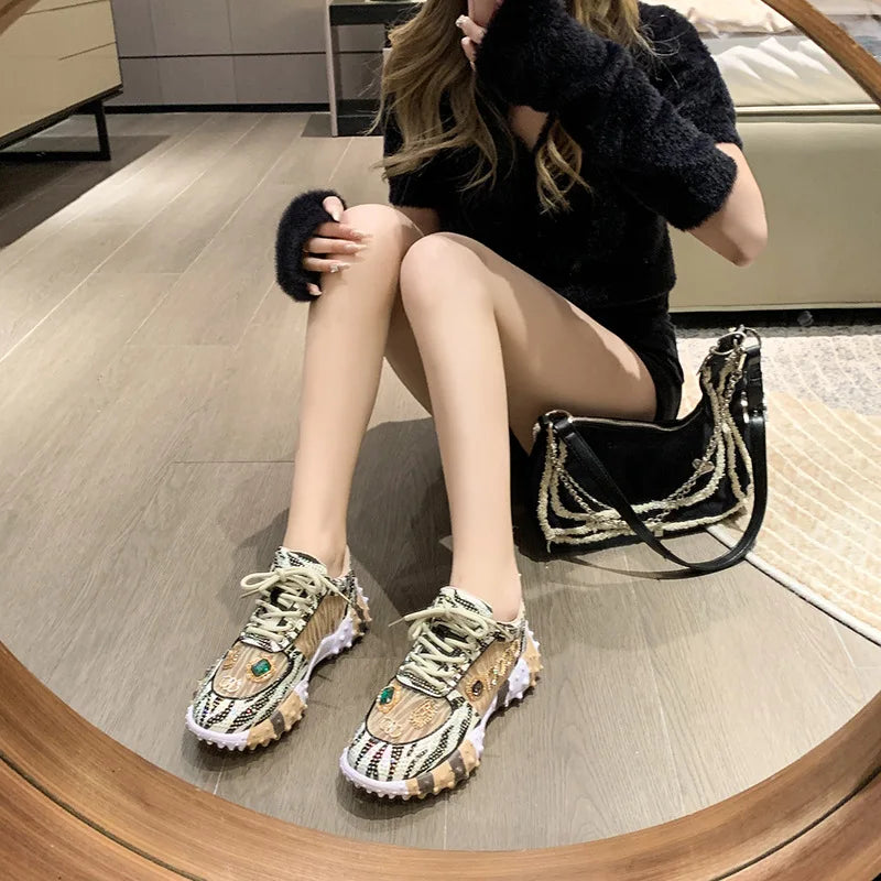 2025 Spring New European Style Mesh Printed Sports Shoes for Women Fashionable Sneakers Design for Girls Foreign Trade