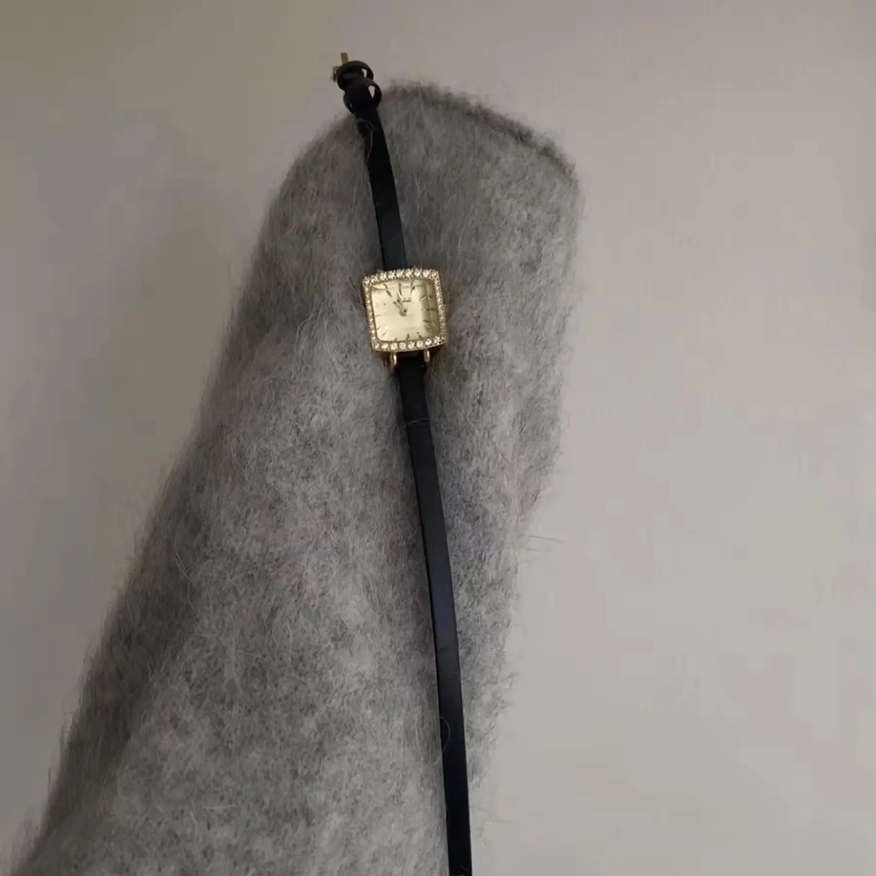 Wholesale of New Niche Light Luxury Vintage Womens Watches With a Chinese Style High-end Foreign Trade and Quartz Watch