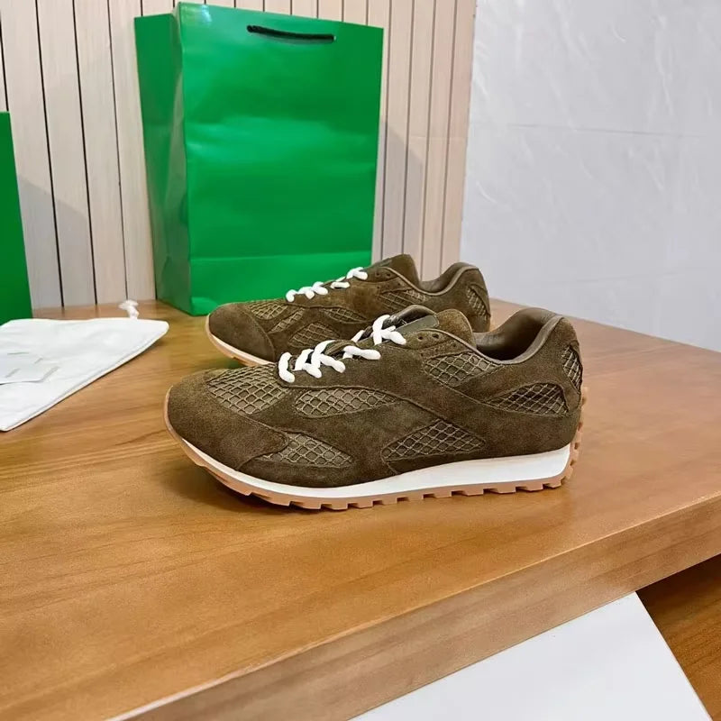 2026 Breathable Sports Shoes High Quality Stylish Unisex Casual Men and Women Sneakers New Style Designer Walking Style Shoes