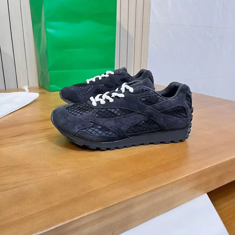 2026 Breathable Sports Shoes High Quality Stylish Unisex Casual Men and Women Sneakers New Style Designer Walking Style Shoes
