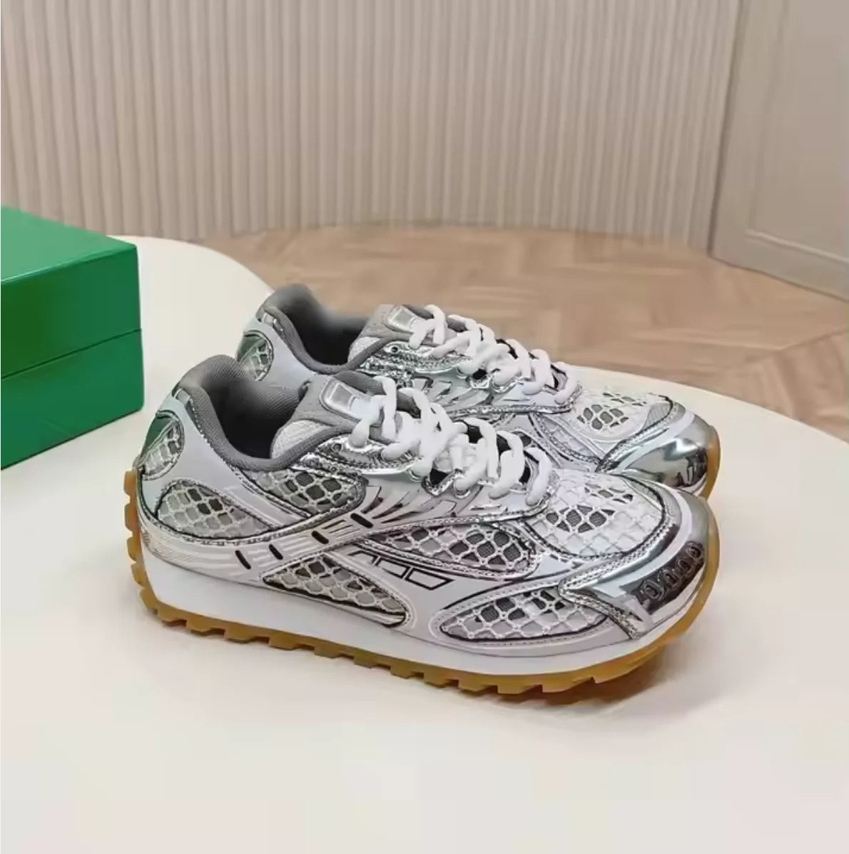 2026 Breathable Sports Shoes High Quality Stylish Unisex Casual Men and Women Sneakers New Style Designer Walking Style Shoes