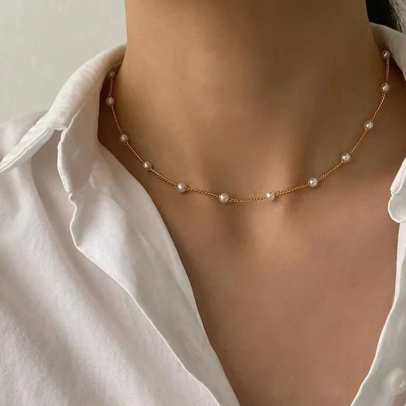 Retro Alien Irregular Baroque Pearl Pendant Necklace for Women Vintage Green Black Crystal Bead Long Necklace Neck Chain Jewelry