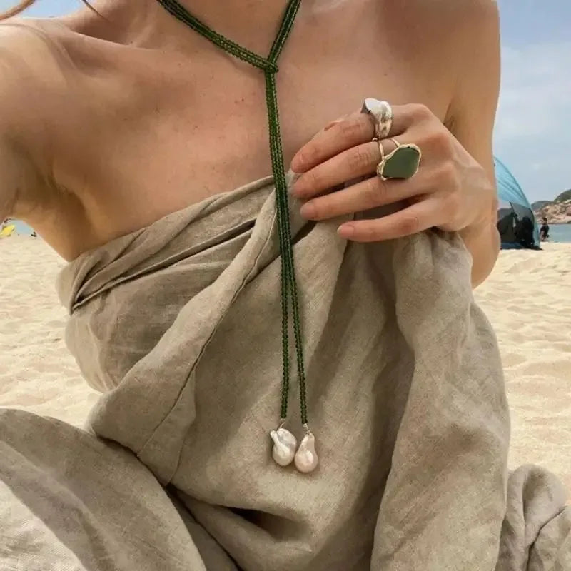 Retro Alien Irregular Baroque Pearl Pendant Necklace for Women Vintage Green Black Crystal Bead Long Necklace Neck Chain Jewelry