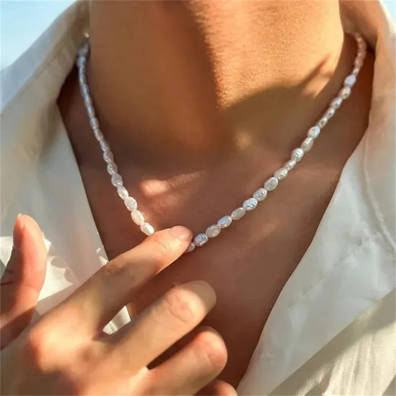 Retro Alien Irregular Baroque Pearl Pendant Necklace for Women Vintage Green Black Crystal Bead Long Necklace Neck Chain Jewelry