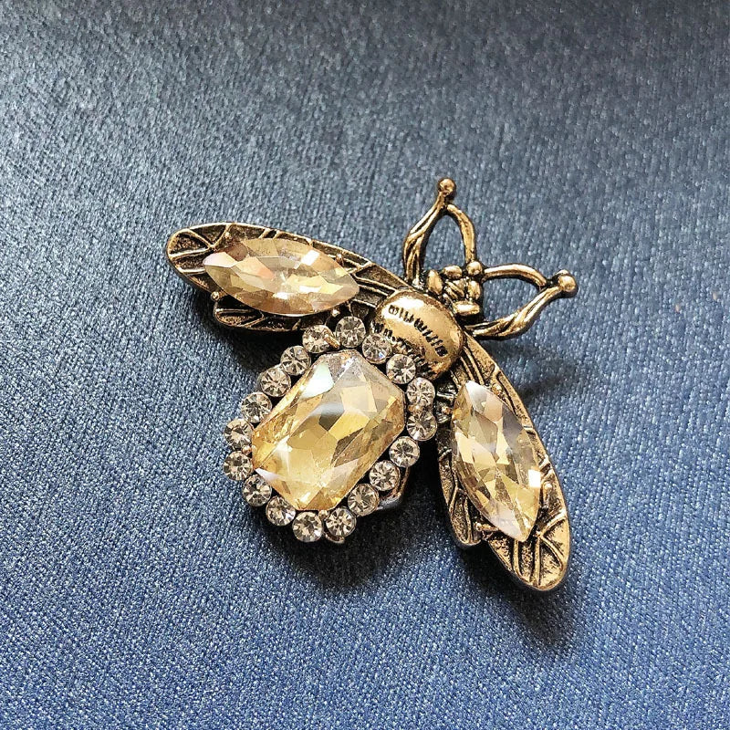 Vintage Rhinestone Brooch for Women Girls Baroque Rectangle Crystal Shell Pearl Brooches Elegant Wedding Christmas Ornament Gift
