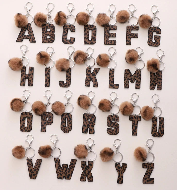 Fashion Leopard English Alphabet Artificial Leather Keychain Exquisite Letter Keyring Women Handbag Charms Accessories Gifts