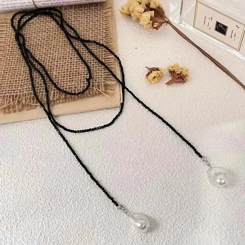 Retro Alien Irregular Baroque Pearl Pendant Necklace for Women Vintage Green Black Crystal Bead Long Necklace Neck Chain Jewelry