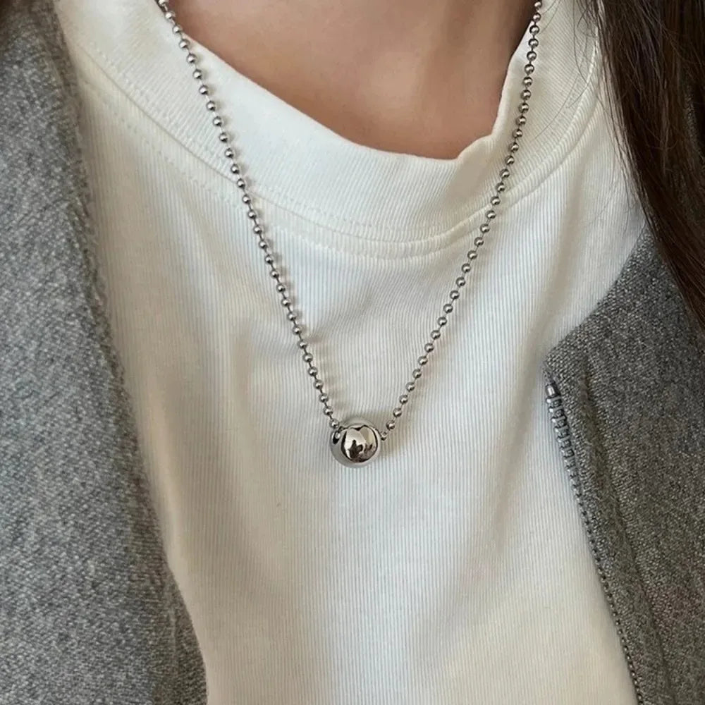 Retro Alien Irregular Baroque Pearl Pendant Necklace for Women Vintage Green Black Crystal Bead Long Necklace Neck Chain Jewelry
